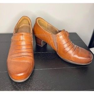 Clarks Artisan Rosalyn Nicole Pumps Womens Leather Block Heel Shoes Brown Sz 8.5